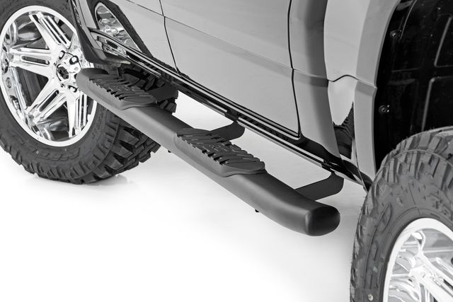 Rough Country Oval Nerf Step | Crew Cab | Black | Ram 1500 (19-26)/1500 TRX (21-24)