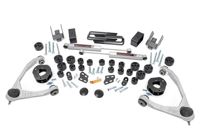 Rough Country 4.75 Inch Lift Kit | Combo | Chevy/GMC 1500 2WD (07-13)