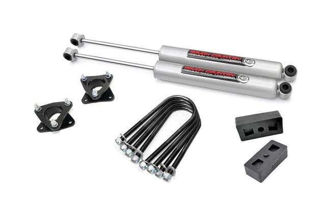 Rough Country 2.5 Inch Lift Kit | Ram 1500 4WD (2006-2008)