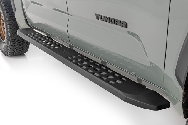 Rough Country RPT2 Running Board | Crew Cab | Black | Toyota Tundra 2WD/4WD (2022-2026)
