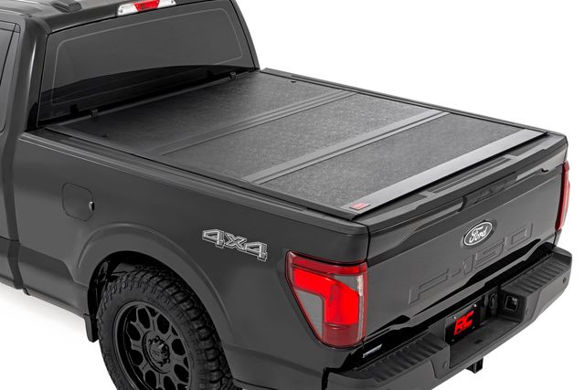Rough Country Hard Low Profile Bed Cover | 6'7" Bed | Ford F-150 2WD/4WD (2015-2020)