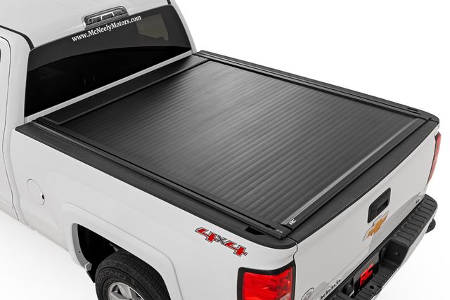 Rough Country Powered Bed Cover | 6'7" Bed | Chevy/GMC 1500/2500HD/3500HD (14-19 & Classic)