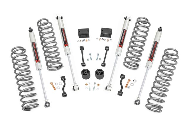 Rough Country 2.5 Inch Lift Kit | Coils | M1 | Jeep Wrangler Unlimited 4WD (2018-2023)