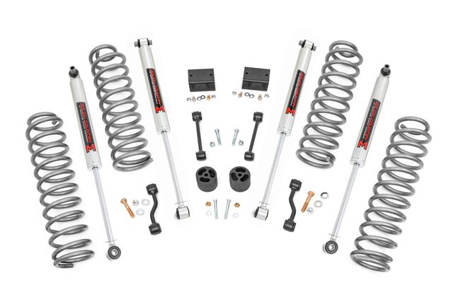 Rough Country 2.5 Inch Lift Kit | Coils | M1 | Jeep Wrangler Unlimited 4WD (2018-2023)