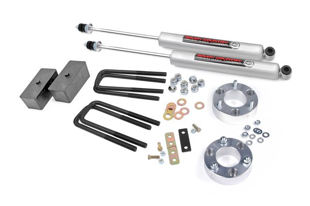 Rough Country 2.5 Inch Lift Kit | Toyota Tundra 2WD/4WD (2000-2006)