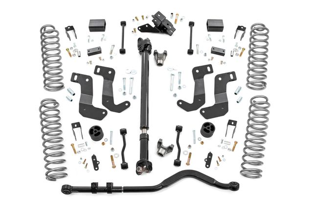 Rough Country 3.5 Inch Lift Kit | C/A Drop | 4-Door | 392 | Jeep Wrangler Unlimited (24-26)