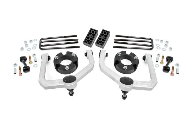 Rough Country 3 Inch Lift Kit | Nissan Titan 2WD/4WD (2004-2024)