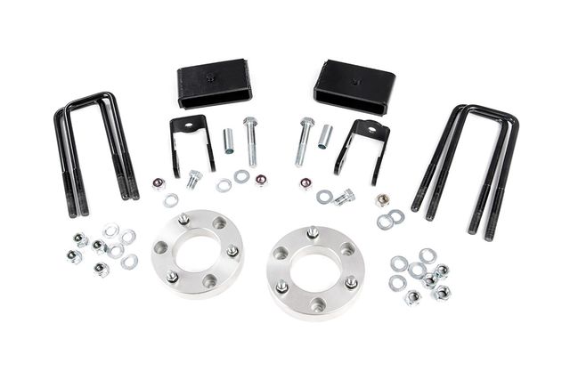Rough Country 2 Inch Lift Kit | Nissan Titan XD 2WD/4WD (2016-2024)