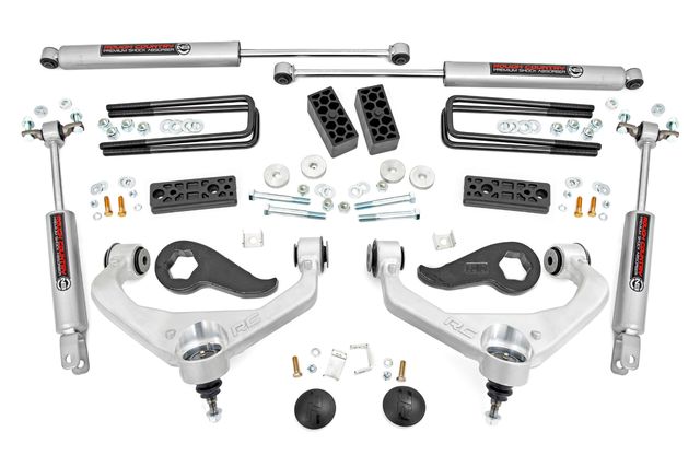 Rough Country 3 Inch Lift Kit | Chevy/GMC Sierra 3500 HD/Silverado 3500 HD 2WD/4WD (20-26)