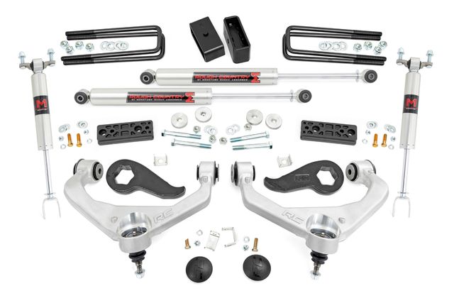 Rough Country 3 Inch Lift Kit | UCAs | M1 | Chevy/GMC Sierra 3500 HD/Silverado 3500 HD (20-26)