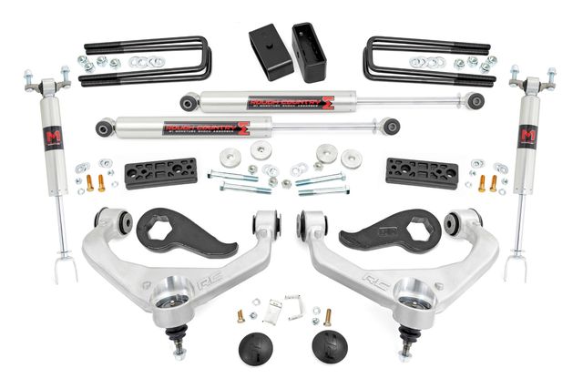 Rough Country 3 Inch Lift Kit | UCAs | M1 | w/ Overloads | Chevy/GMC 2500HD/3500HD (20-26)