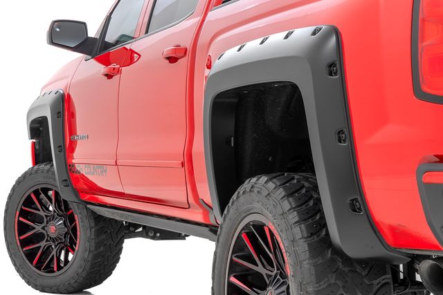 Rough Country Pocket Fender Flares | 5'9" Bed | Gas Door | Chevy Silverado 1500 (14-18 & Classic)