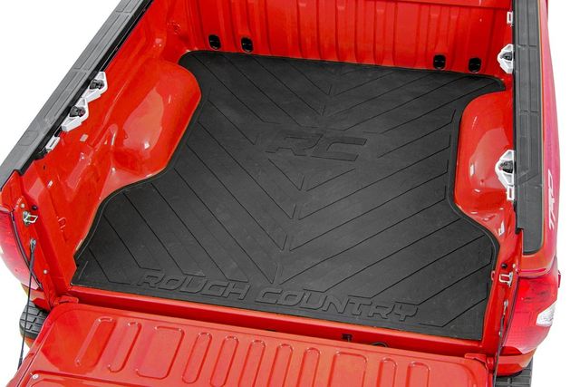 Rough Country Bed Mat | 8' Bed | RC Logo | Chevy/GMC Sierra 1500 (19-26)/Silverado 1500 (19-26)