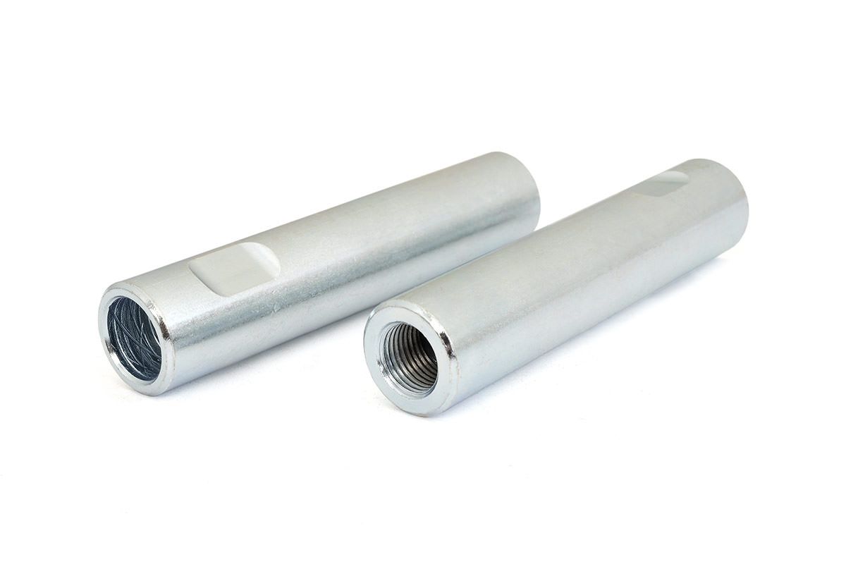 Rough Country HD Tie Rod Sleeves | 1.5 Inch Offset Knuck | Chevy/GMC 1500 Truck & SUV (07-18)