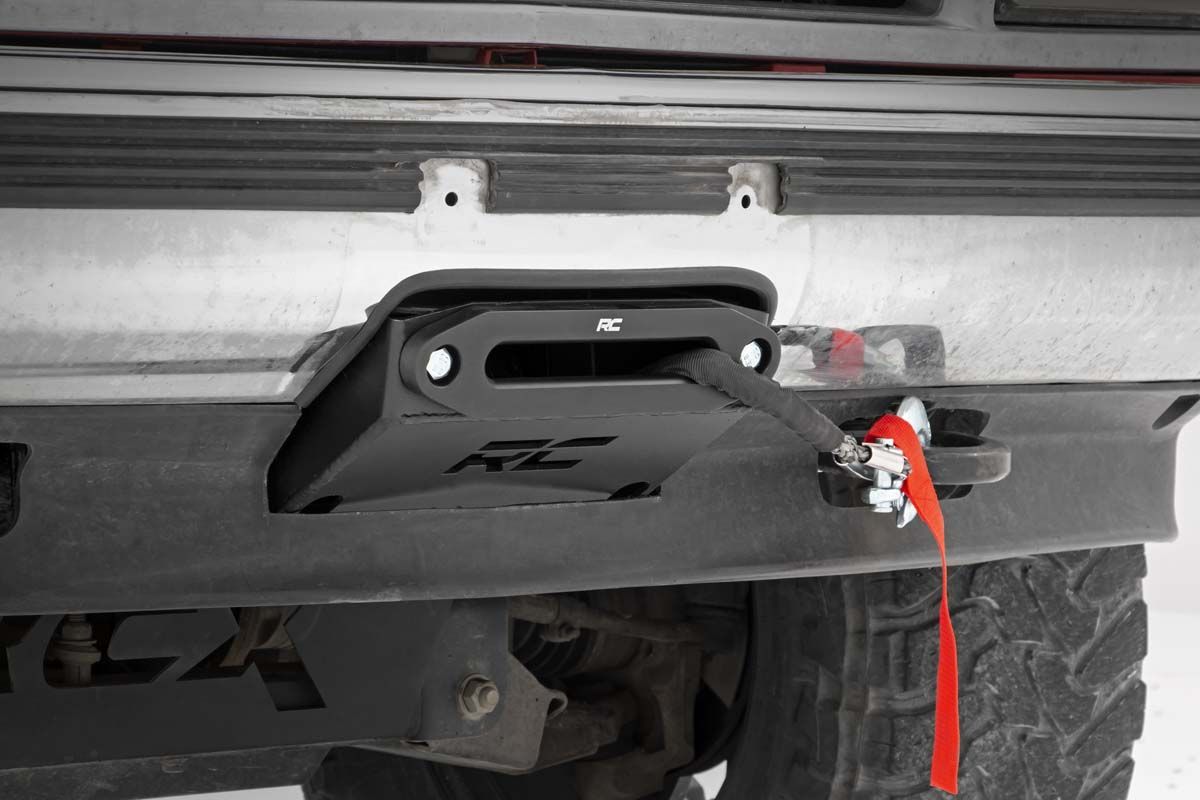 Rough Country Hidden Winch Mounting Plate | Chevy C1500/K1500 Truck & SUV 4WD (1988-1999)