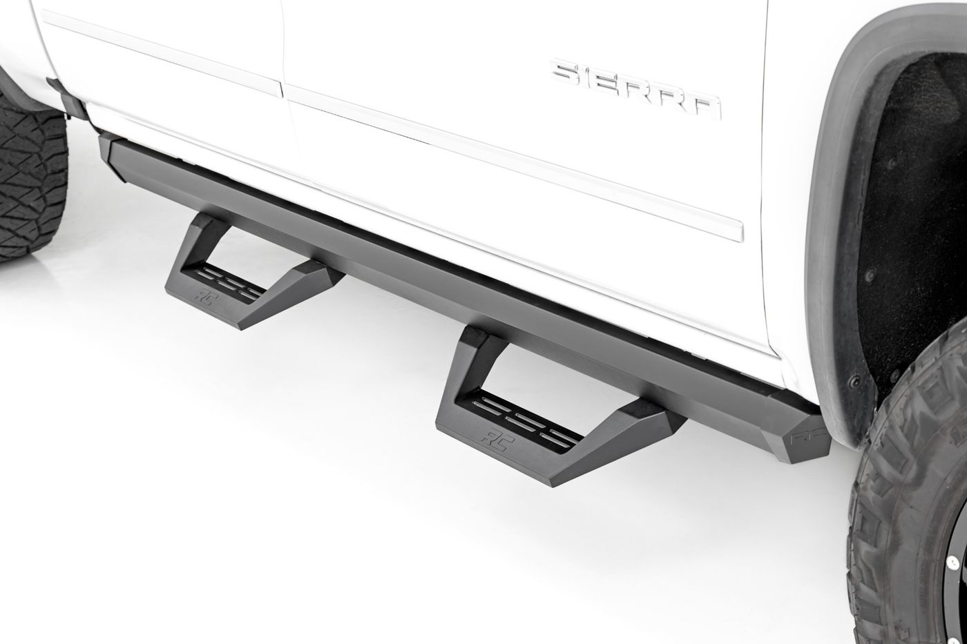 Rough Country SRX2 Adj Aluminum Step | Crew Cab | Chevy/GMC 1500/2500HD/3500HD (07-18 & Classic)