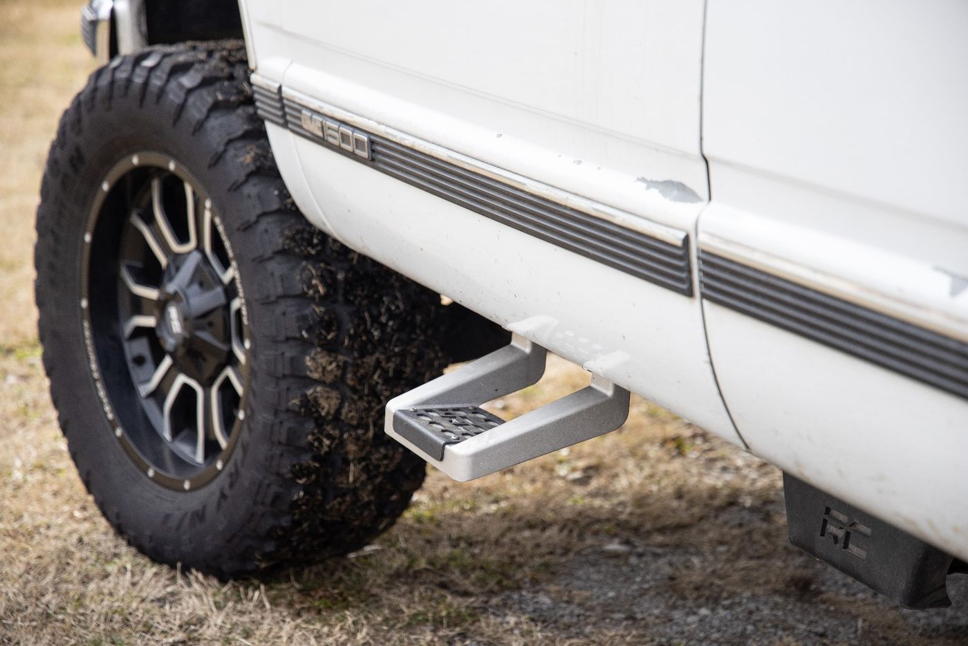 Rough Country Single Hoop Step | Universal | Alum | Pair | Multiple Makes & Models (Chevy/Ford/GMC/Ram)