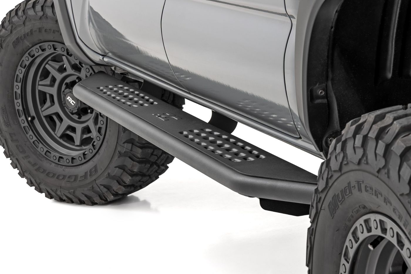 Rough Country OV2 Running Boards | Side Step Bars | Crew Cab | Toyota Tacoma 2WD/4WD (16-23)