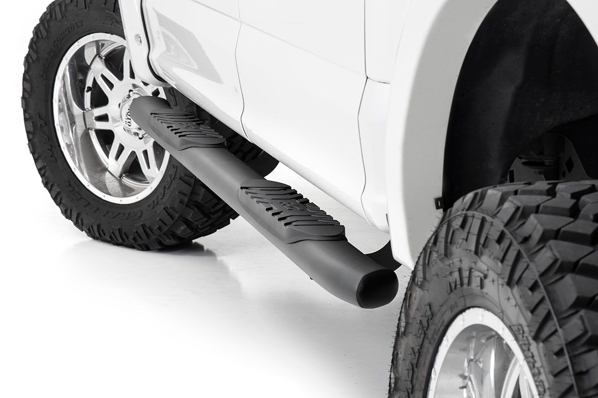 Rough Country Oval Nerf Step | Crew Cab | Black | Ford F-150/Lightning/F-250/F-350/Raptor (15-26)
