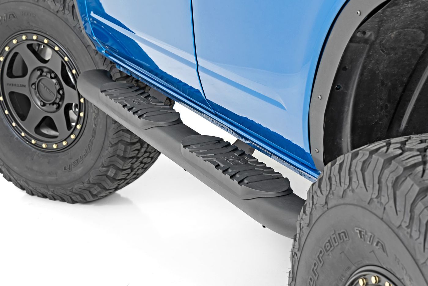 Rough Country Oval Nerf Step | 4-Door | Black | Ford Bronco 4WD (2021-2026)