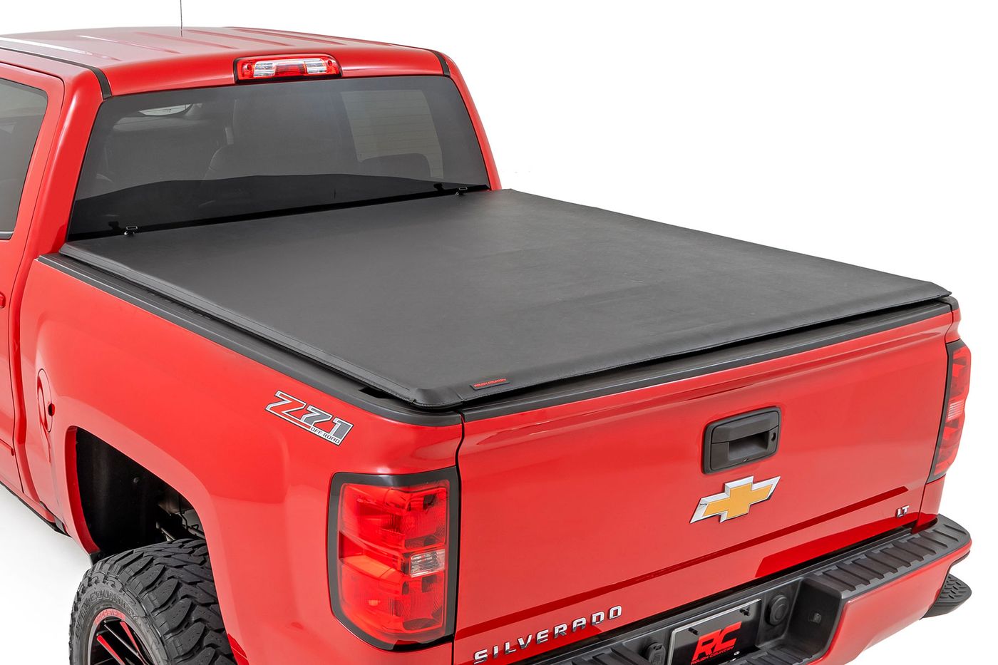Rough Country Soft Roll Up Bed Cover | 6'7" Bed | Chevy/GMC 1500/2500HD/3500HD (14-19 & Classic)