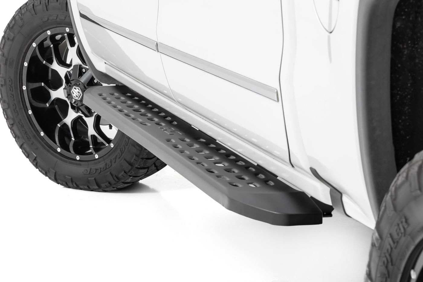 Rough Country RPT2 Running Boards | Crew Cab | Chevy/GMC 1500/2500HD/3500HD (07-18 & Classic)