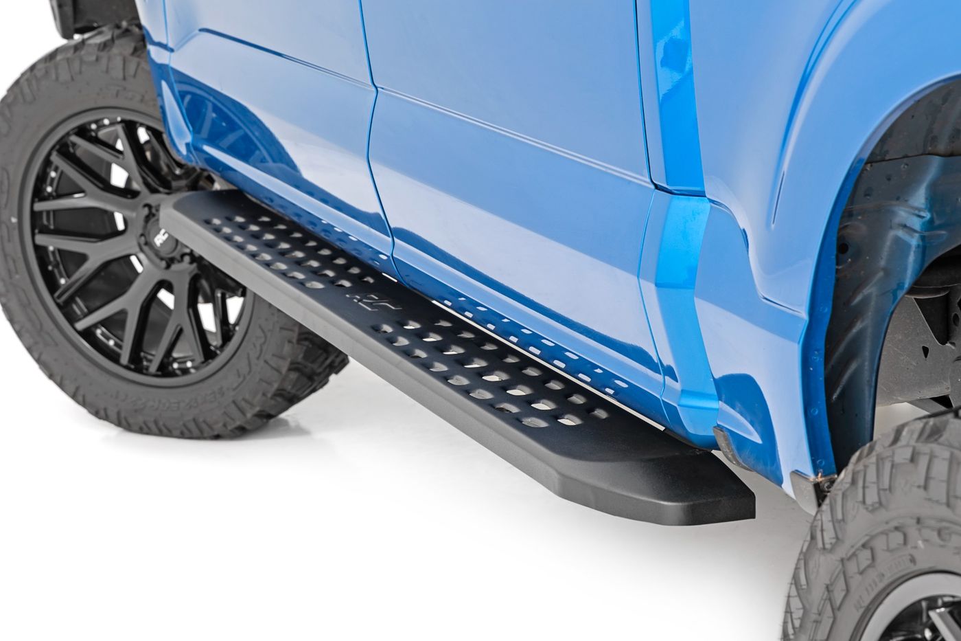 Rough Country RPT2 Running Board | Crew Cab | Black | Ford F-150/Lightning/F-250/F-350/Raptor (15-26)