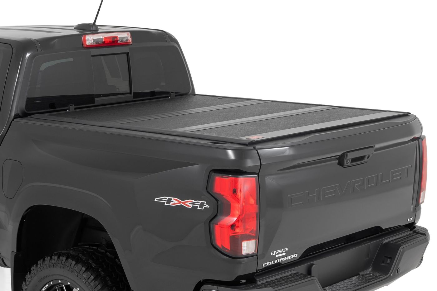 Rough Country Hard Low Profile Bed Cover | 5' Bed | Chevy/GMC Canyon/Colorado (15-26)