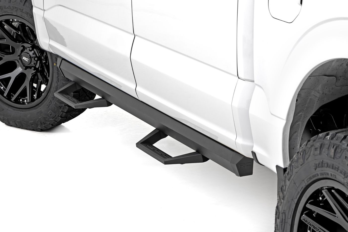 Rough Country SRL2 Adj Aluminum Step | Crew Cab | Ford F-150/Lightning/F-250/F-350/Raptor (15-26)