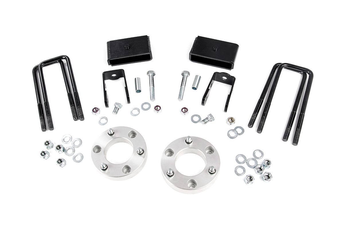 Rough Country 2 Inch Lift Kit | Nissan Titan XD 2WD/4WD (2016-2024)