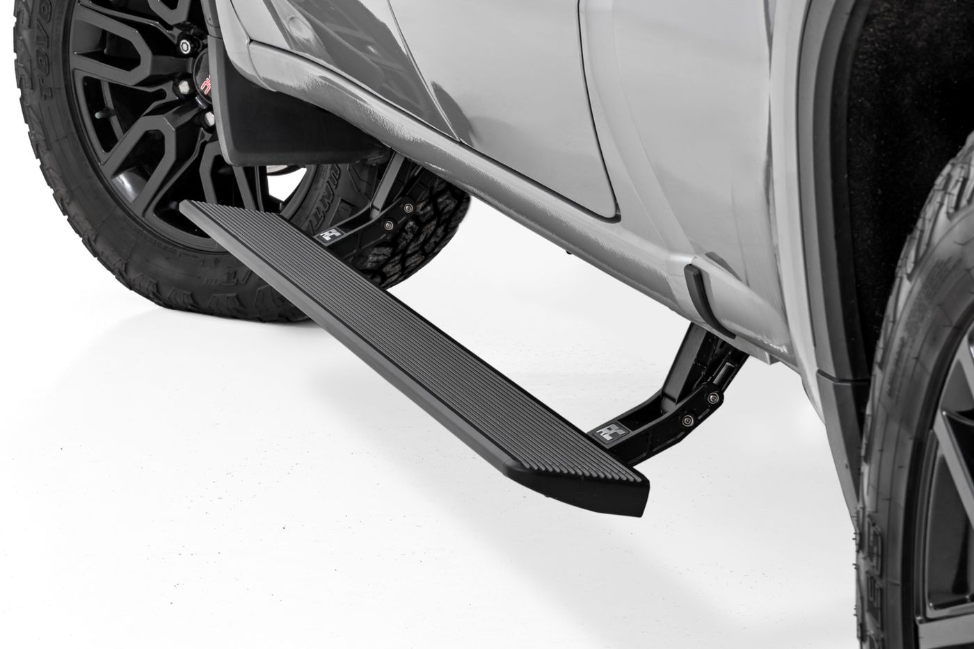 Rough Country Power Running Boards | Double Cab | Chevy/GMC 1500/2500HD/3500HD (19-26)