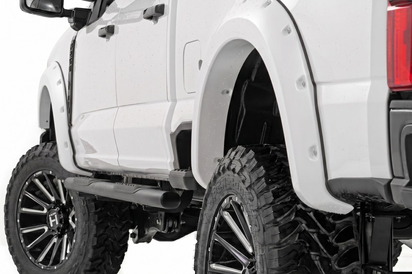 Rough Country Pocket Fender Flares | YZ Oxford White | Ford F-250/F-350 Super Duty (23-26)
