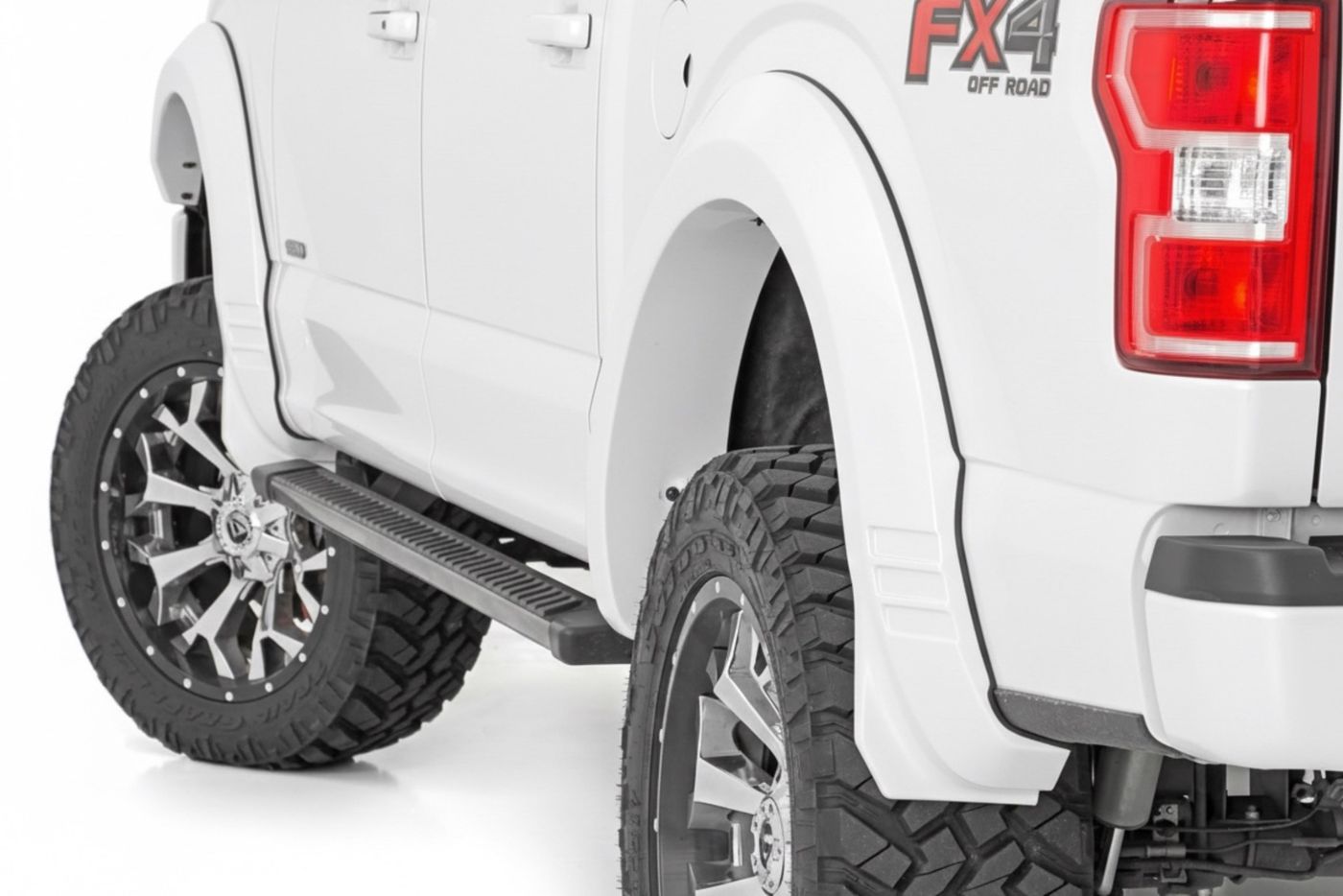 Rough Country SF1 Fender Flares | Z1 Oxford White | Ford F-150 2WD/4WD (2015-2017)