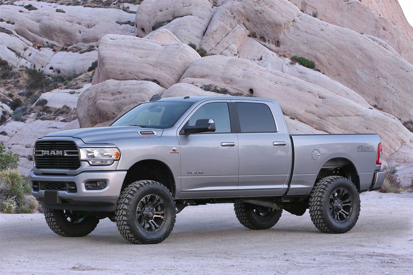 Fabtech 5" Radius Arm Lift System