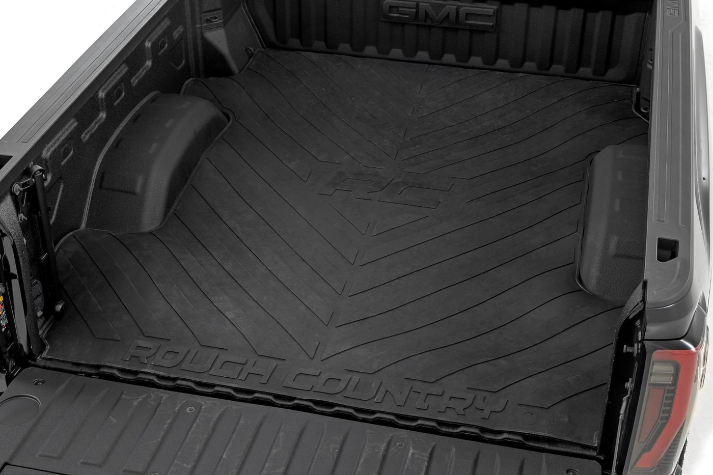 Rough Country Bed Mat | 6'9" Bed | RC Logo | Chevy/GMC Silverado/Sierra 2500HD/3500HD (20-26)